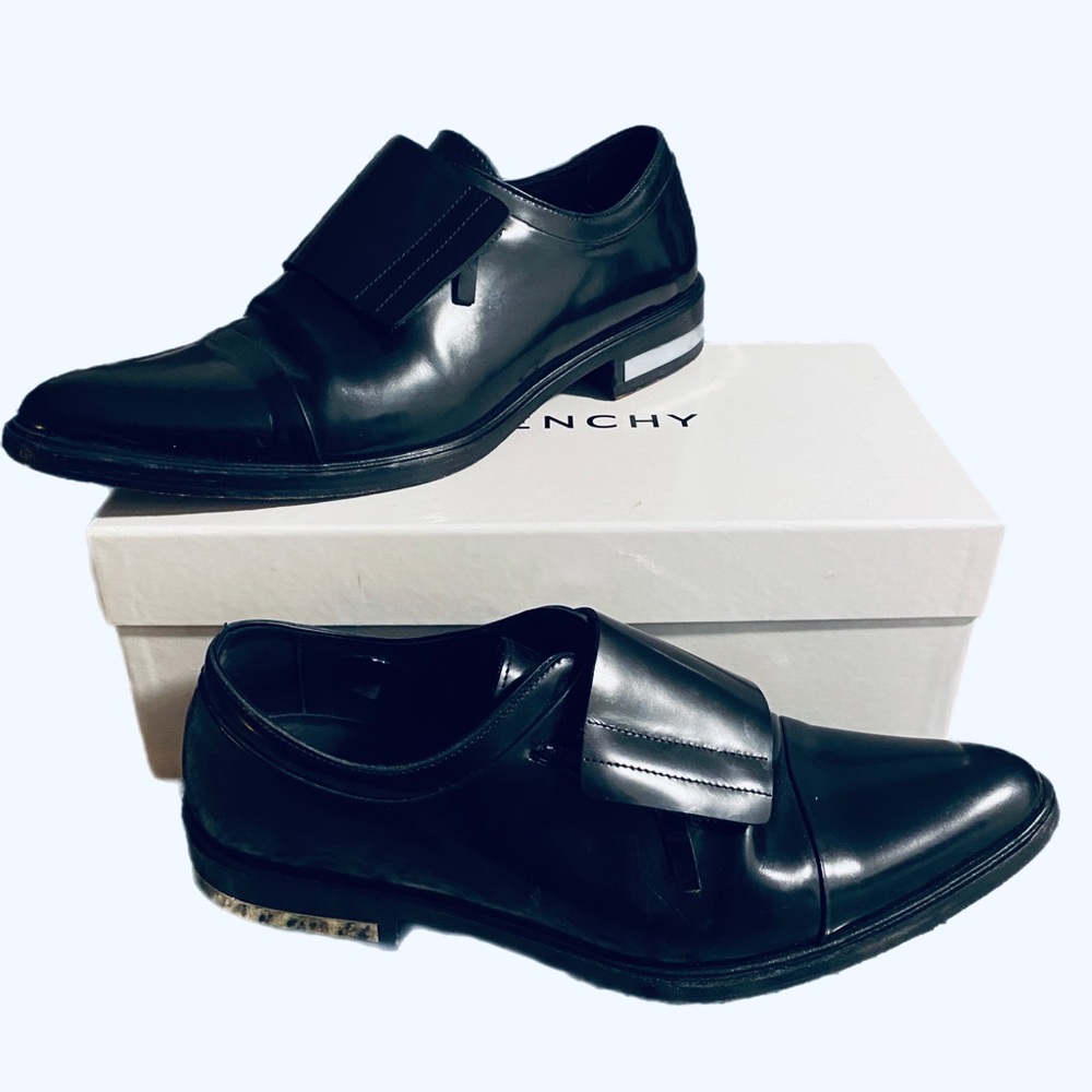Givenchy Men’s Leather Derby with Flap Zip Closure